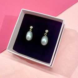 Grey pearls and bling stud