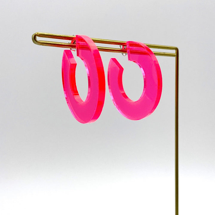 Wide hoop, neon pink